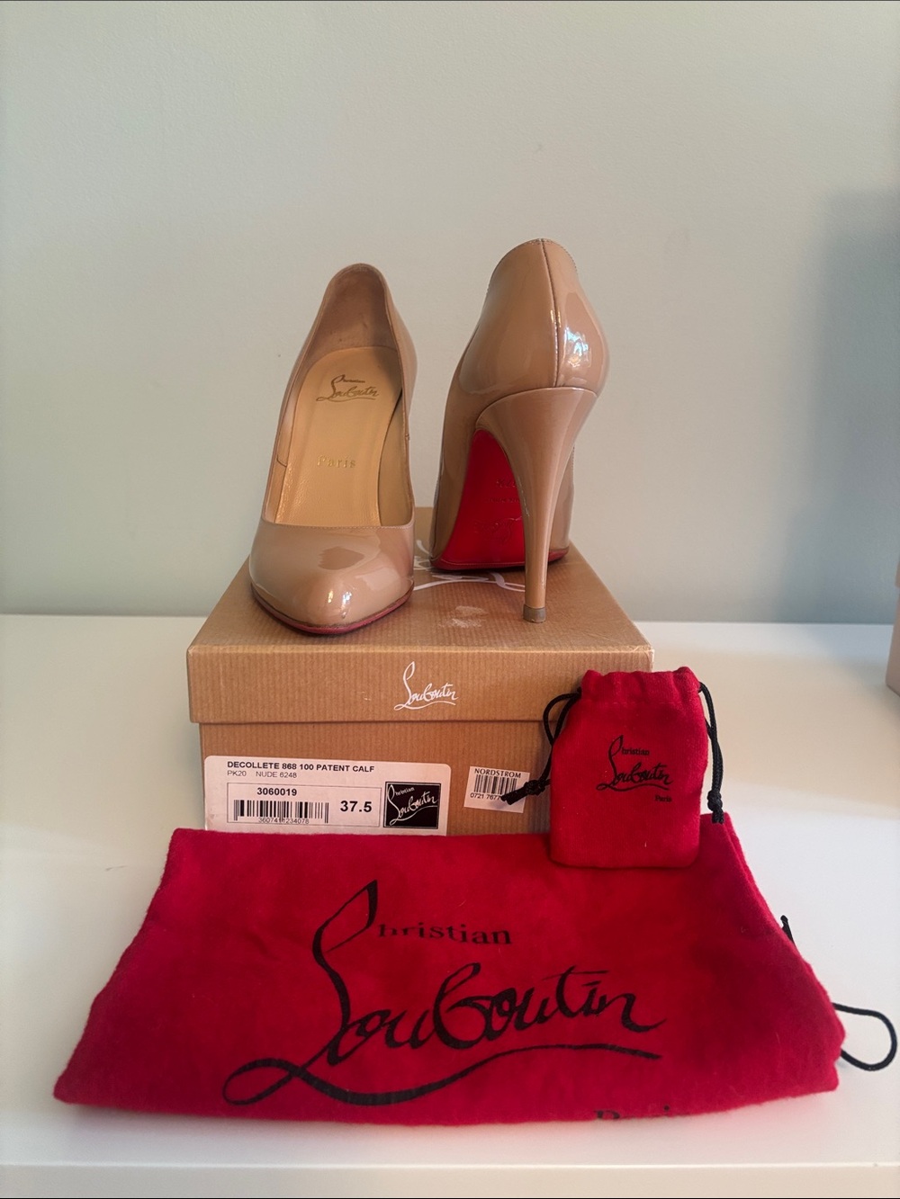 Christian Louboutin Patent Leather Decollete 868 Pumps - Beige size 37.5